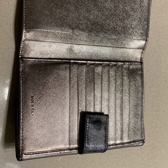 Prada Wallet - Picture 8 of 8